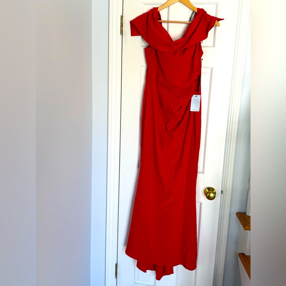 Vince Camuto Off the Shoulder Cinched Long Dress